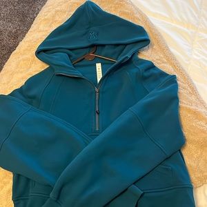 Lululemon half zip scuba